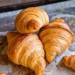 Read more about the article 180 Flaky & Funny Croissant Puns That Will Butter You Up 2025