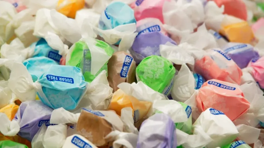 103+ clever laffy taffy jokes in 2026