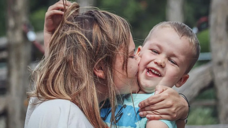 Hilarious “Joke Your Mom” Comebacks to Lighten the Mood